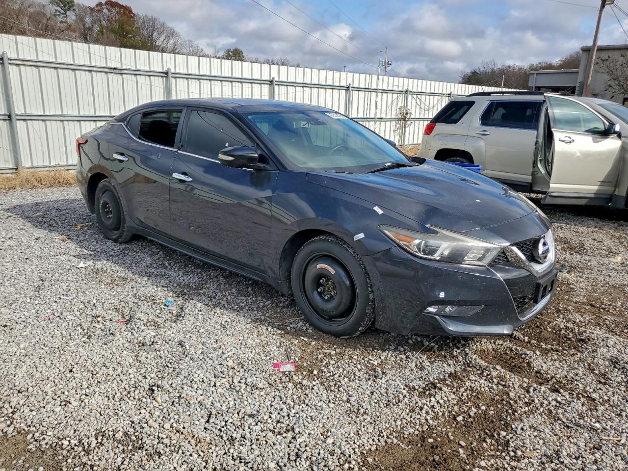 2017 NISSAN MAXIMA photo 4