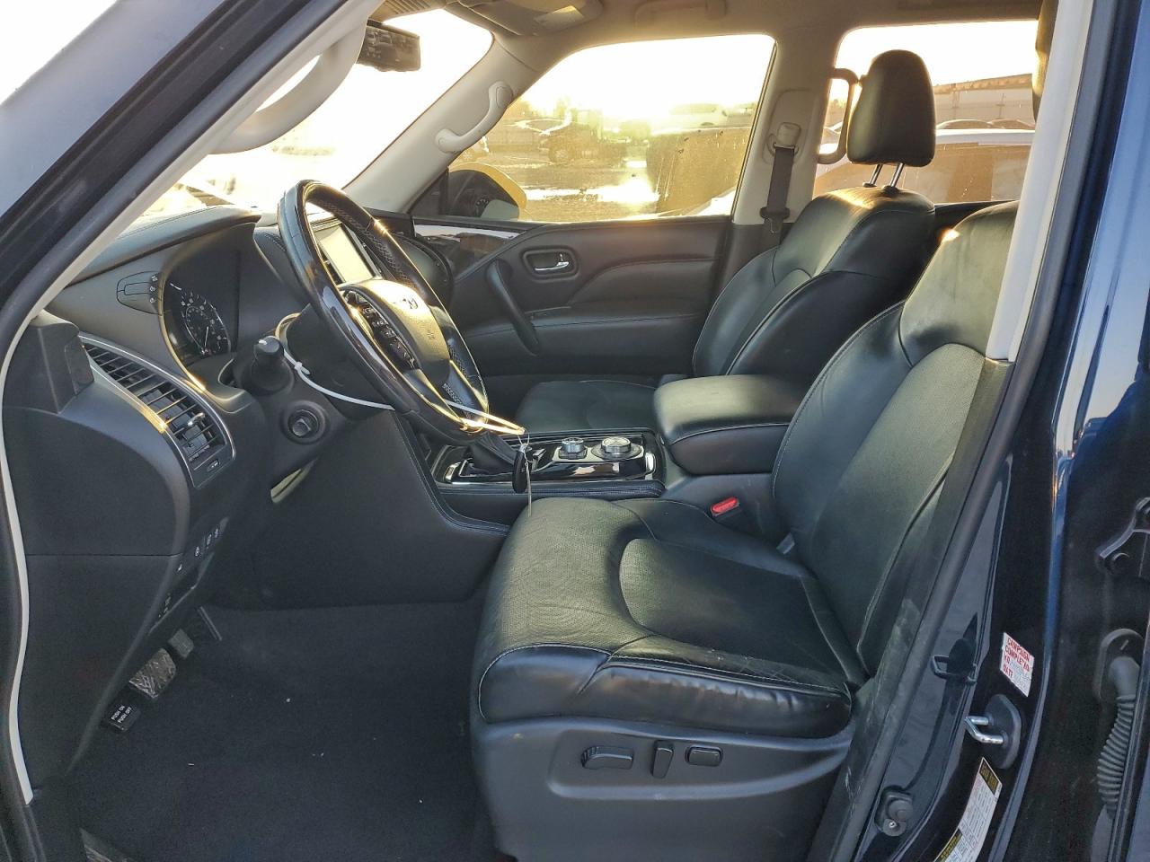 2021 INFINITI QX80 LUXE photo 7