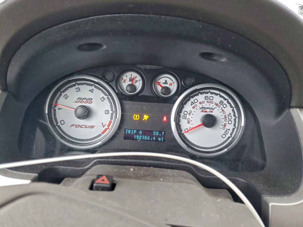 2008 FORD FOCUS SE photo 9