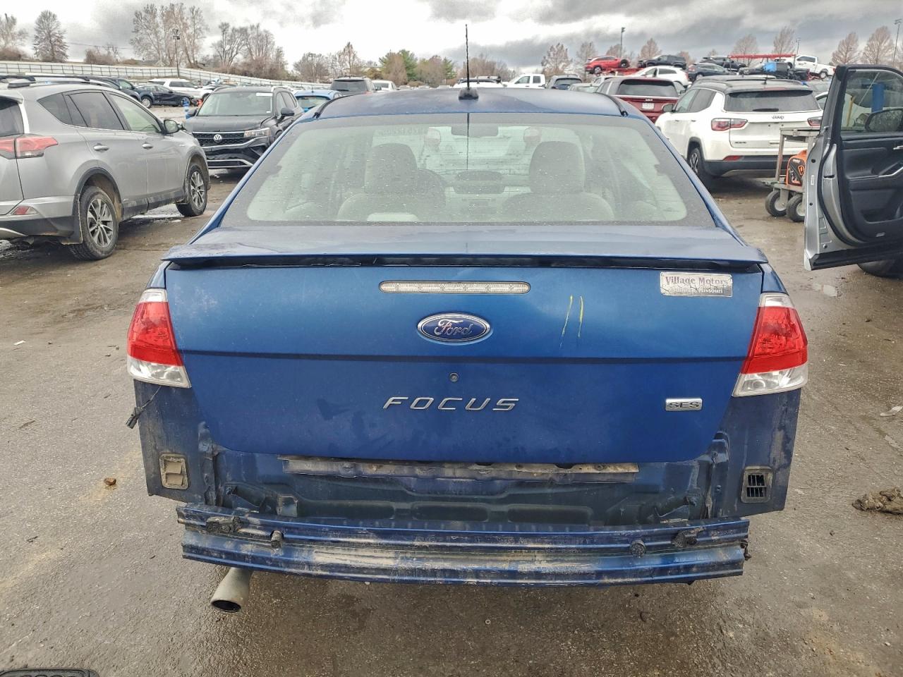 2008 FORD FOCUS SE photo 6