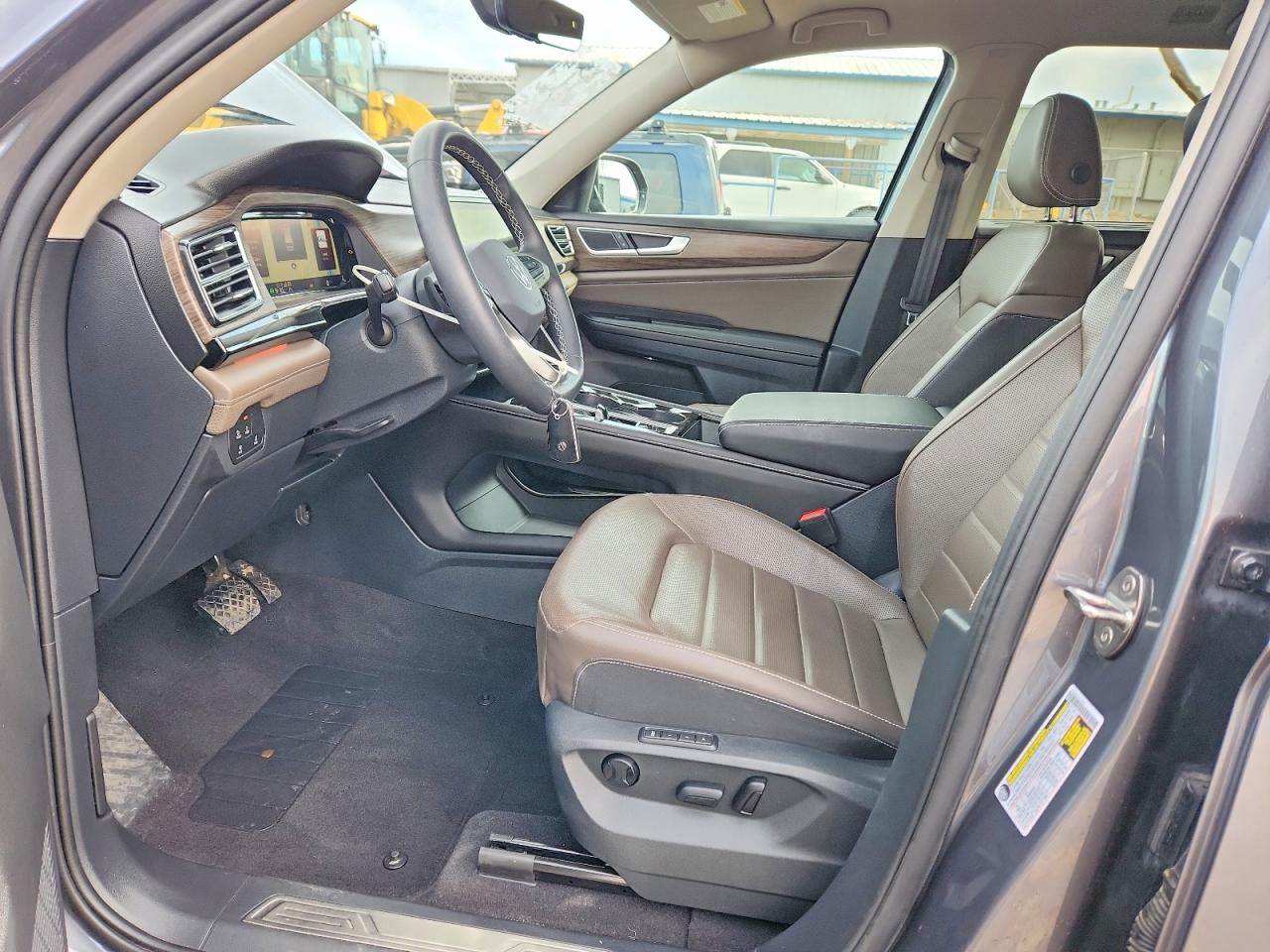 2024 VOLKSWAGEN ATLAS SEL photo 7