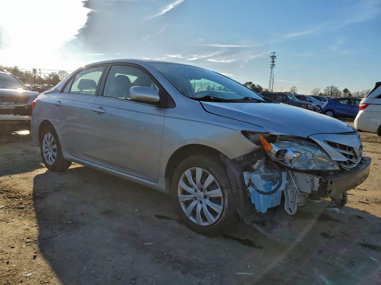 2013 TOYOTA COROLLA BASE photo 4