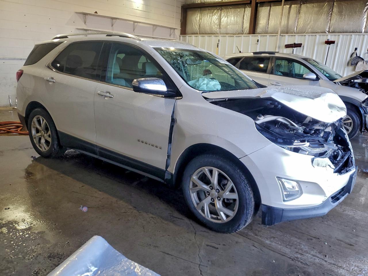 2018 CHEVROLET EQUINOX PREMIER photo 4