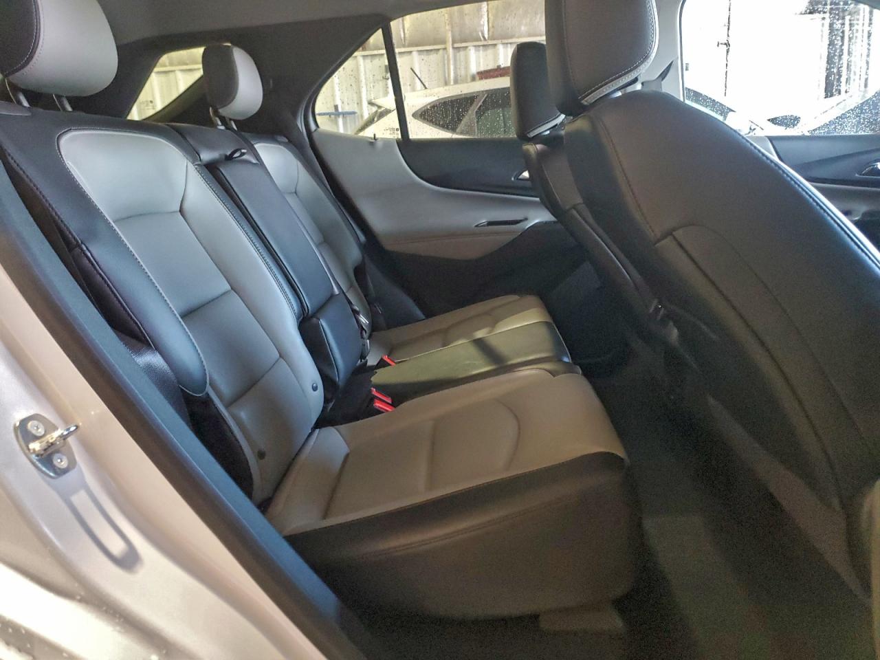 2018 CHEVROLET EQUINOX PREMIER photo 11