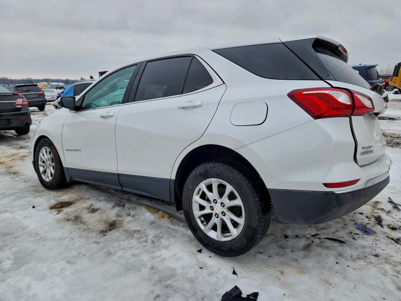 2018 CHEVROLET EQUINOX LT photo 2
