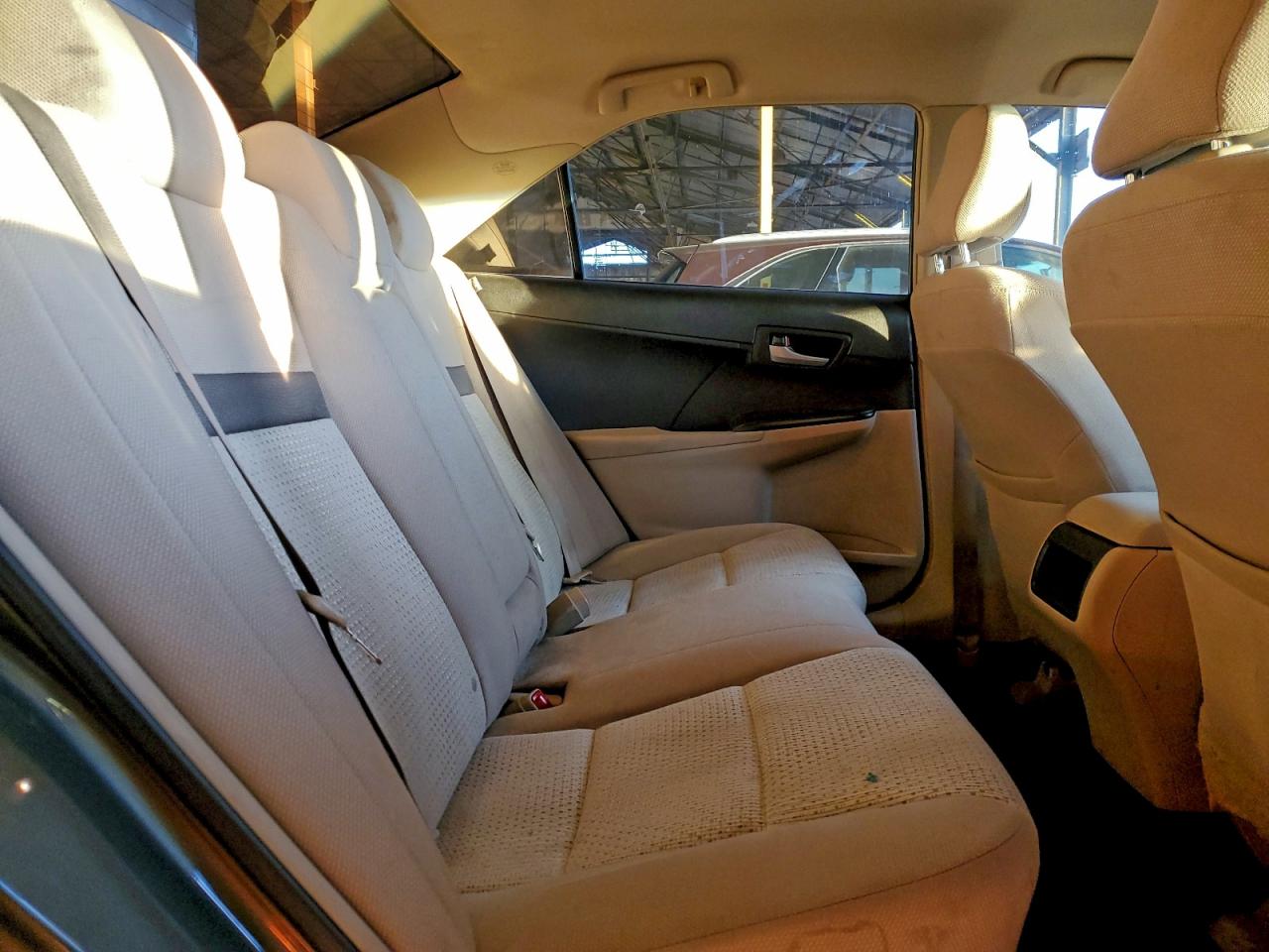 2013 TOYOTA CAMRY L photo 10