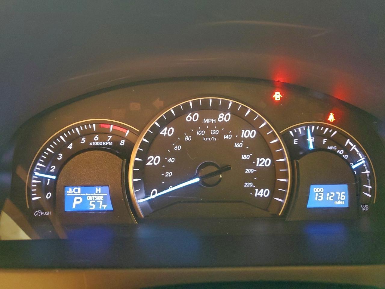 2013 TOYOTA CAMRY L photo 9
