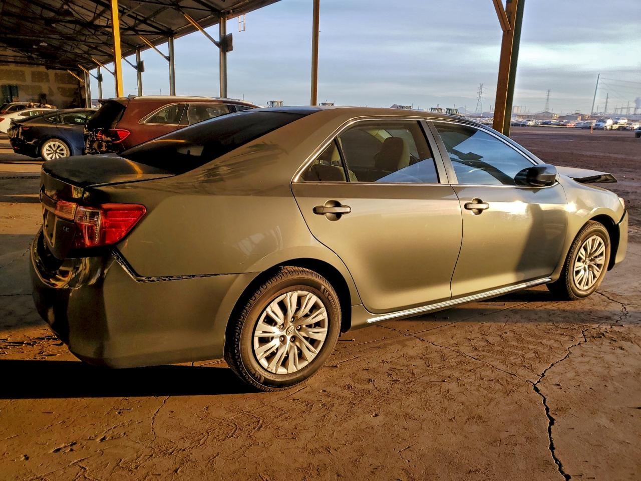 2013 TOYOTA CAMRY L photo 3