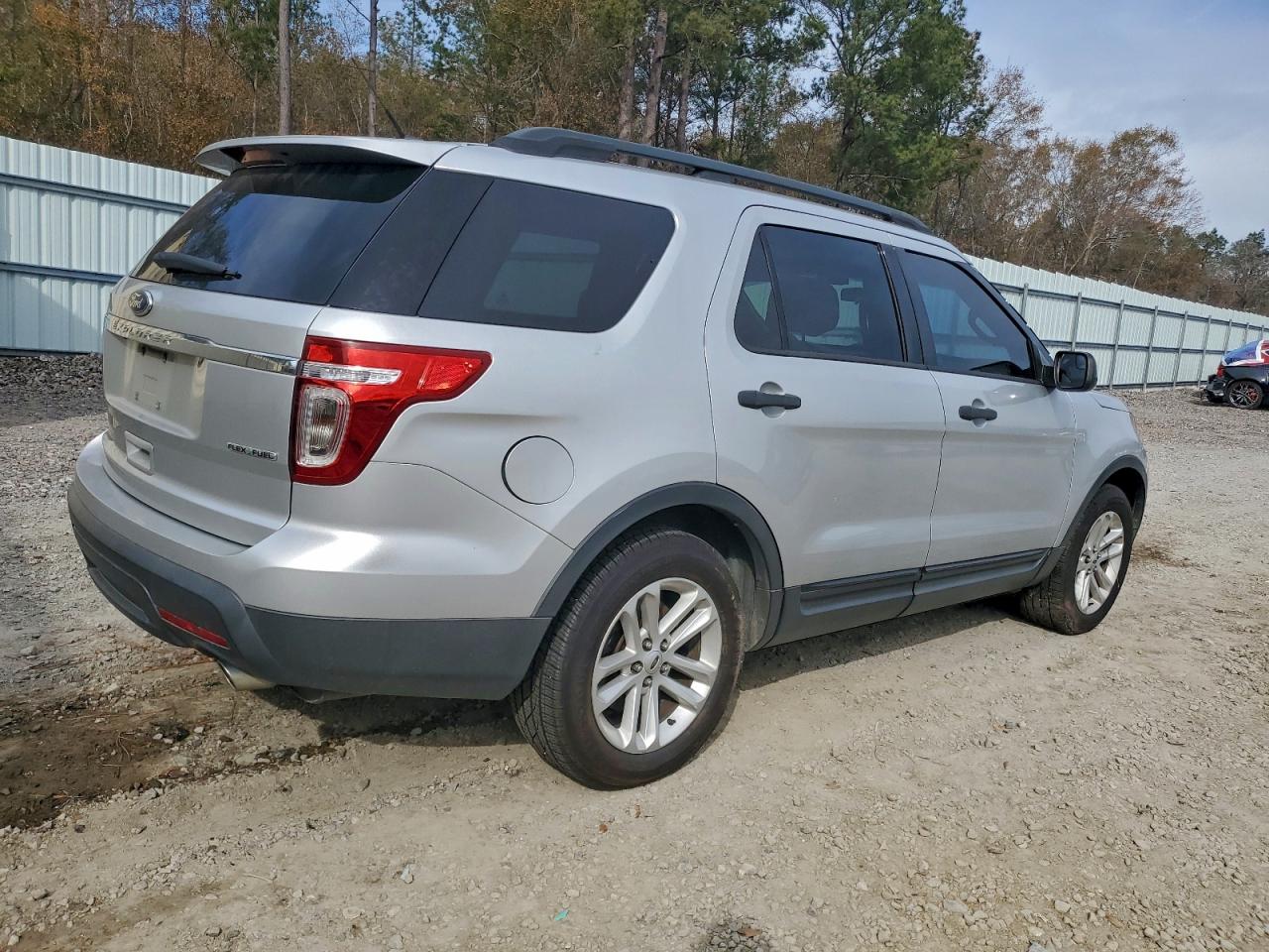 2015 FORD EXPLORER photo 3