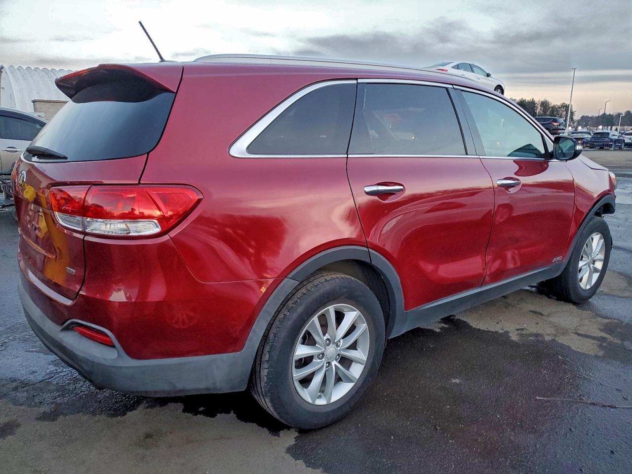 2017 KIA SORENTO LX photo 3