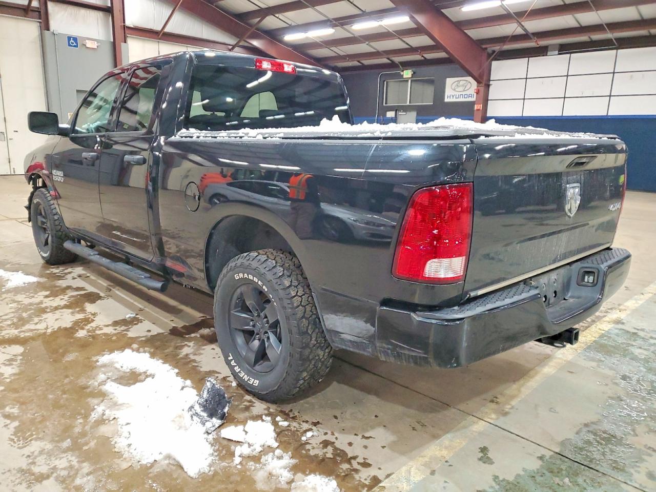 2018 RAM 1500 ST photo 2