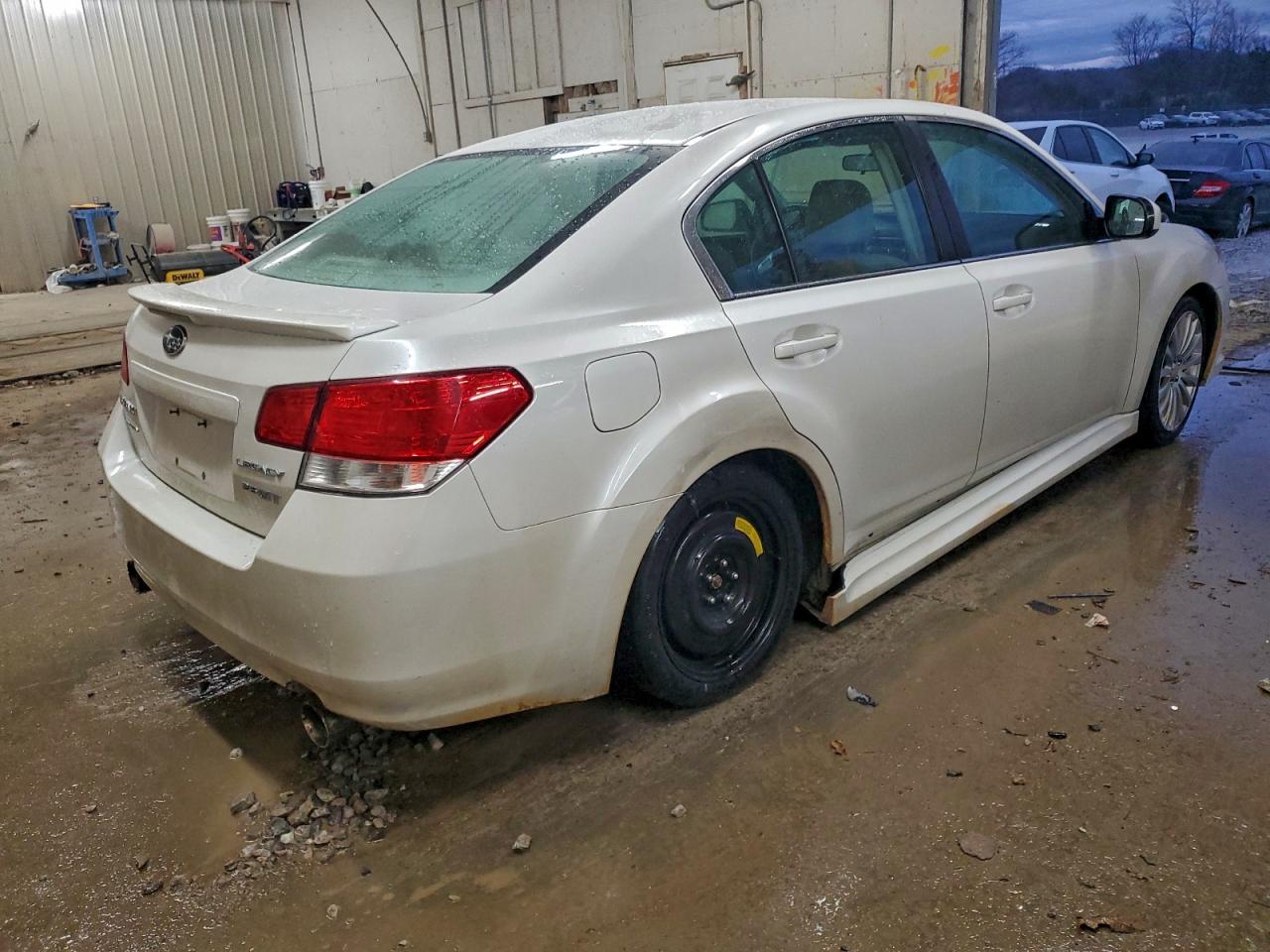 2010 SUBARU LEGACY 2.5GT LIMITED photo 3