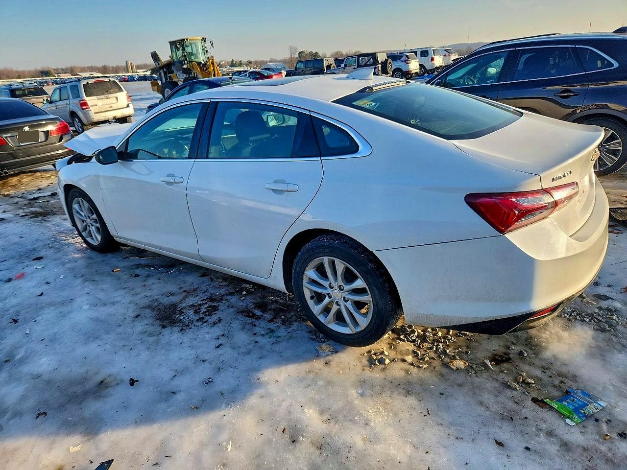 2020 CHEVROLET MALIBU LT photo 2