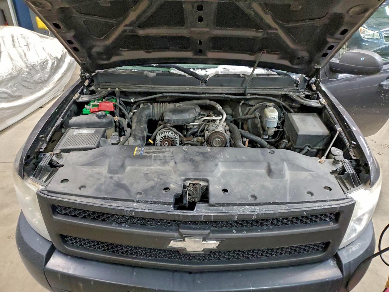 2010 CHEVROLET SILVERADO K1500 photo 11