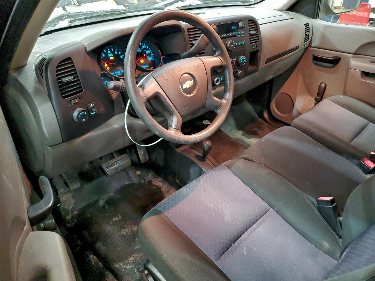 2010 CHEVROLET SILVERADO K1500 photo 8