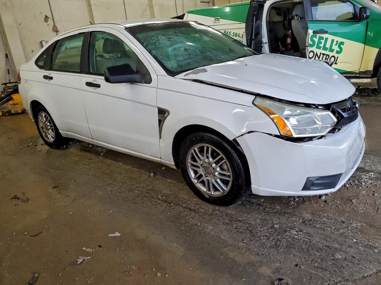 2008 FORD FOCUS SE photo 4