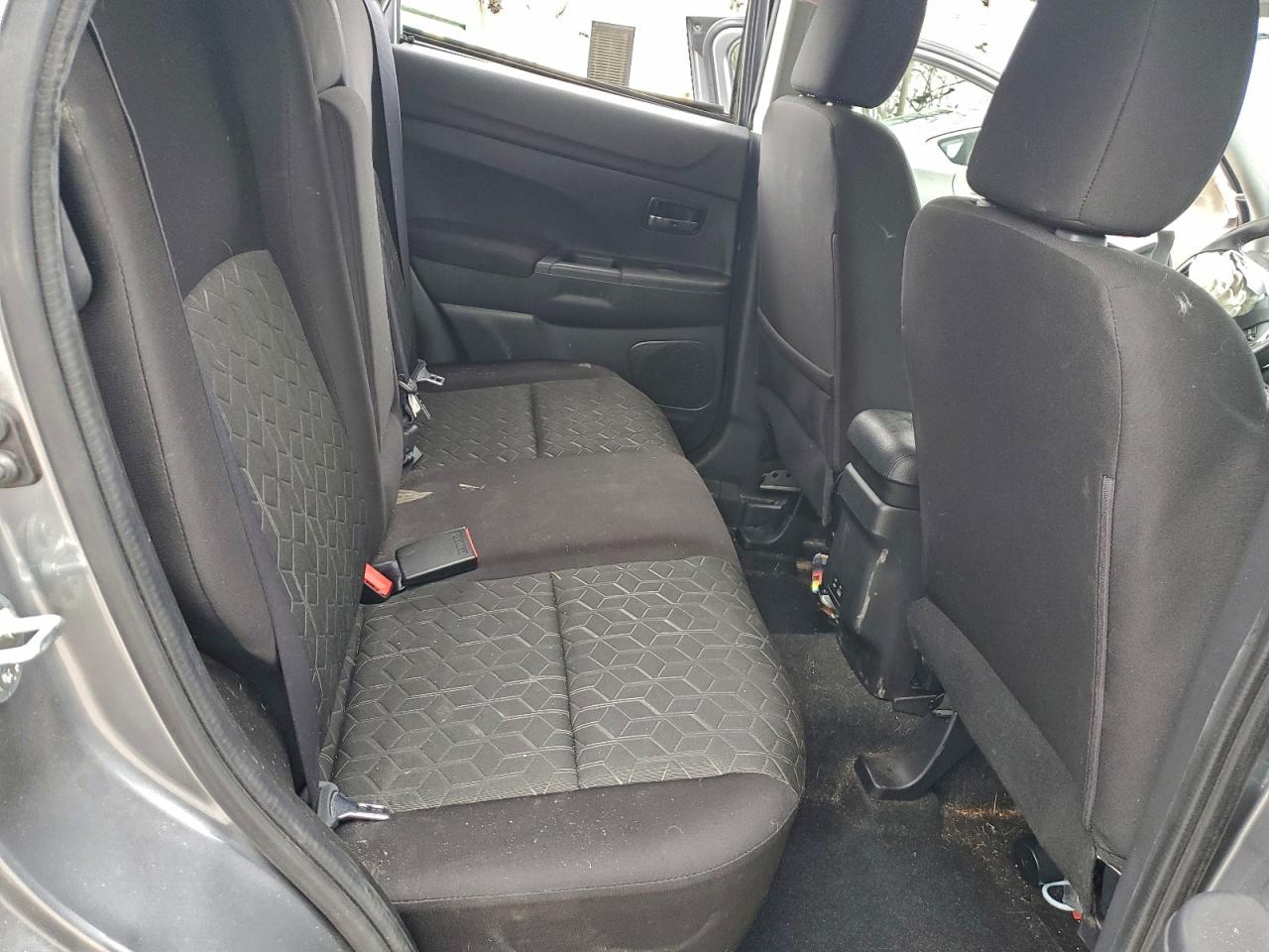 2024 MITSUBISHI OUTLANDER SPORT S/SE photo 10