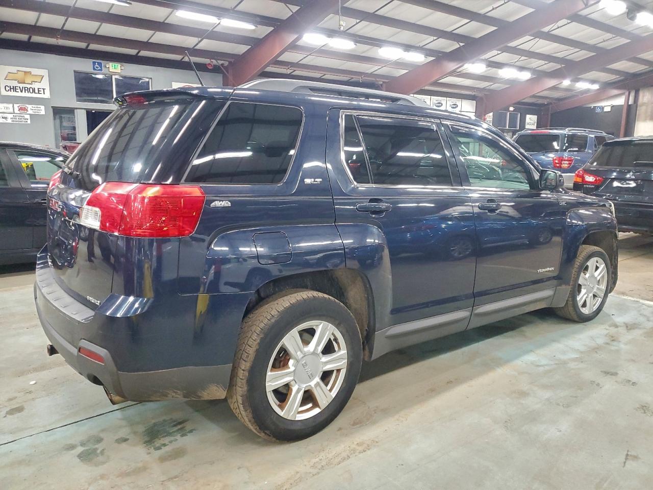 2015 GMC TERRAIN SLT photo 3