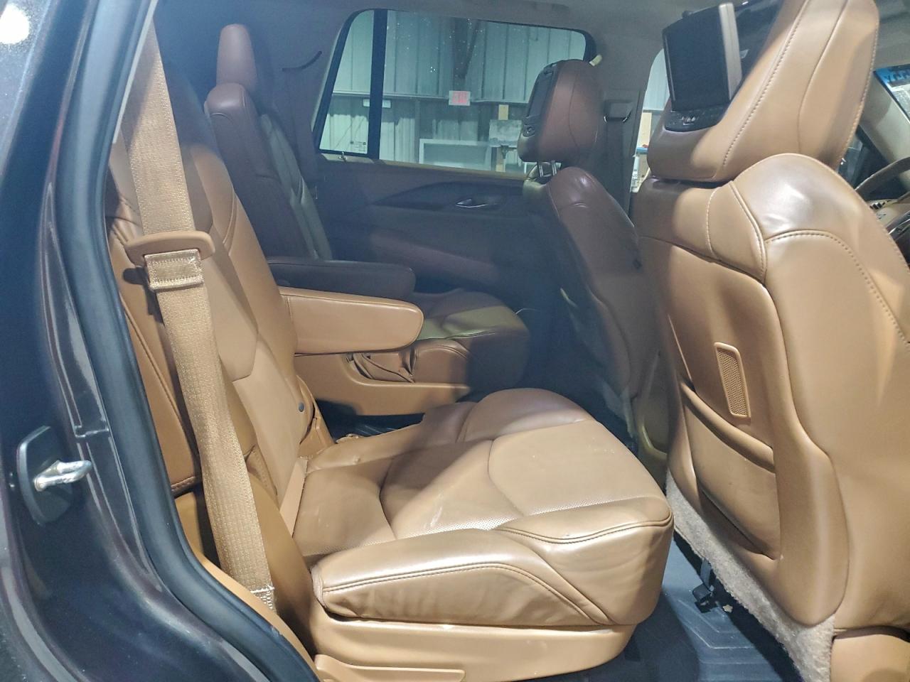 2016 CADILLAC ESCALADE PLATINUM photo 11