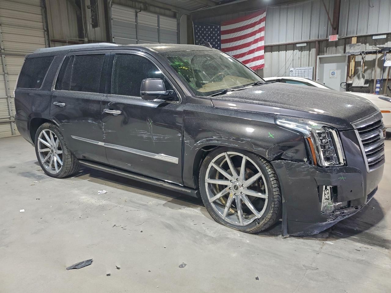 2016 CADILLAC ESCALADE PLATINUM photo 4