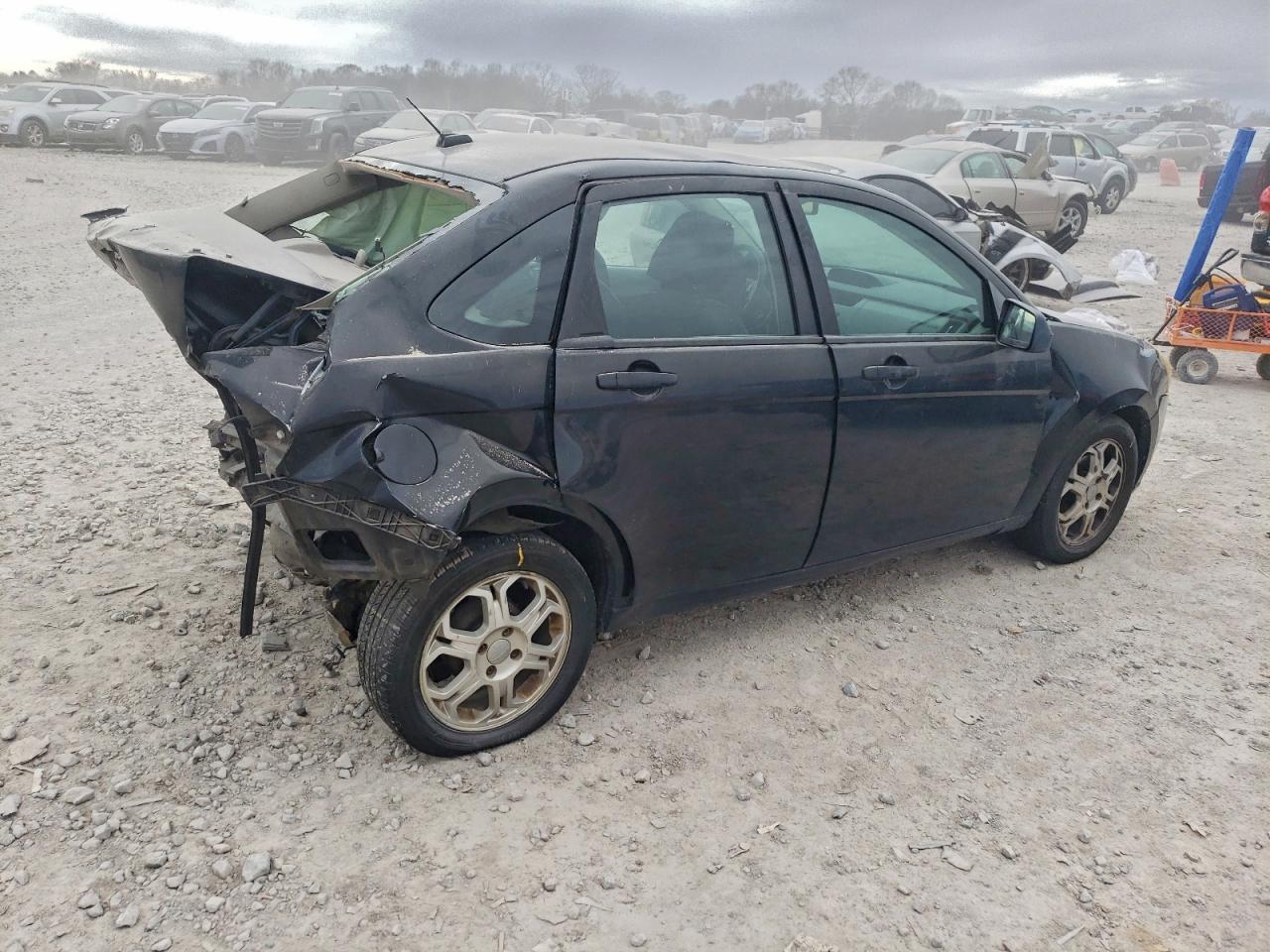 2008 FORD FOCUS SE photo 3