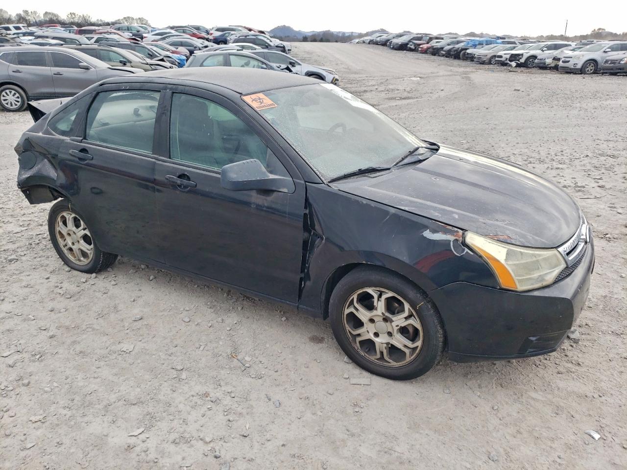 2008 FORD FOCUS SE photo 4