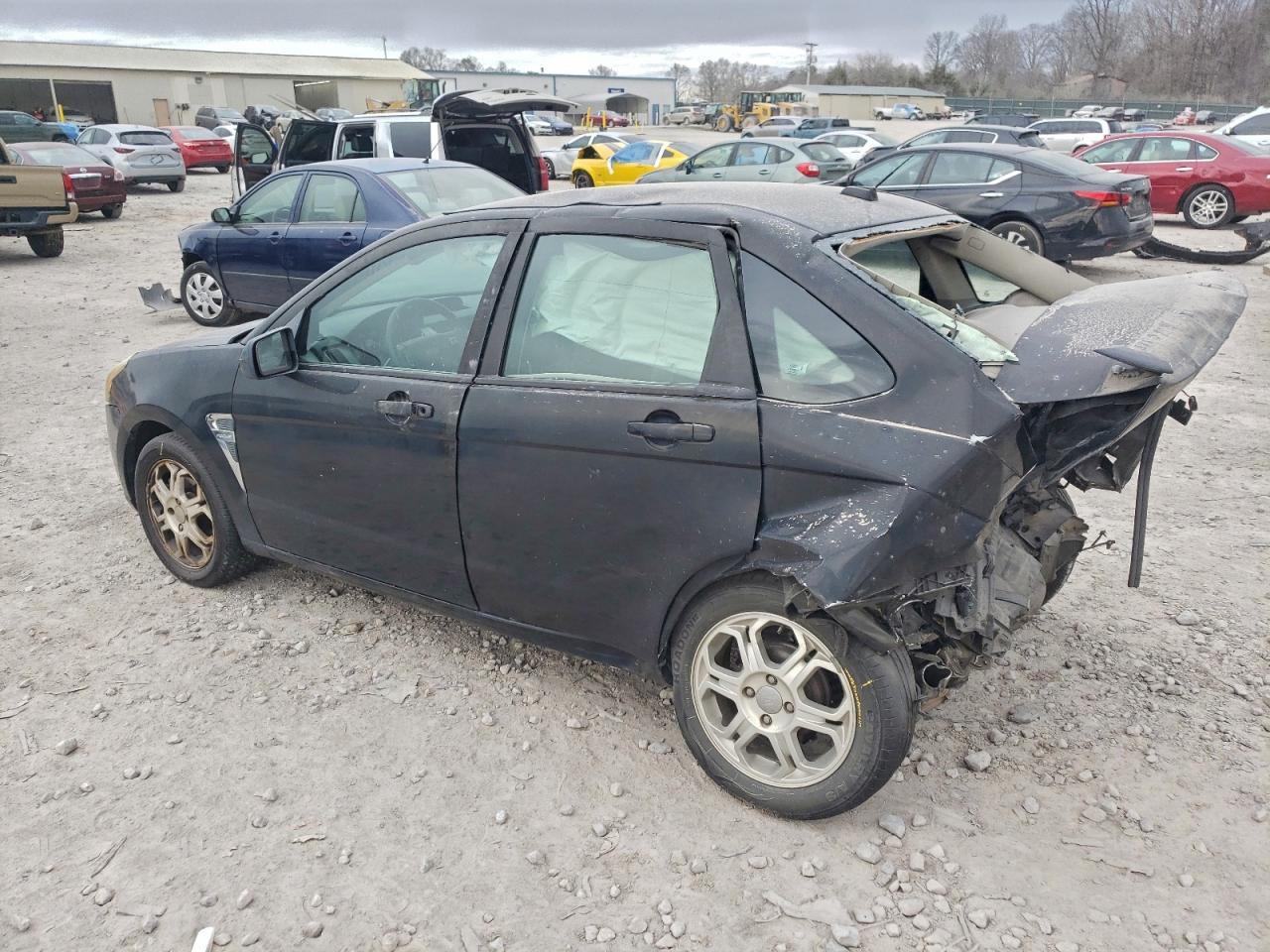 2008 FORD FOCUS SE photo 2