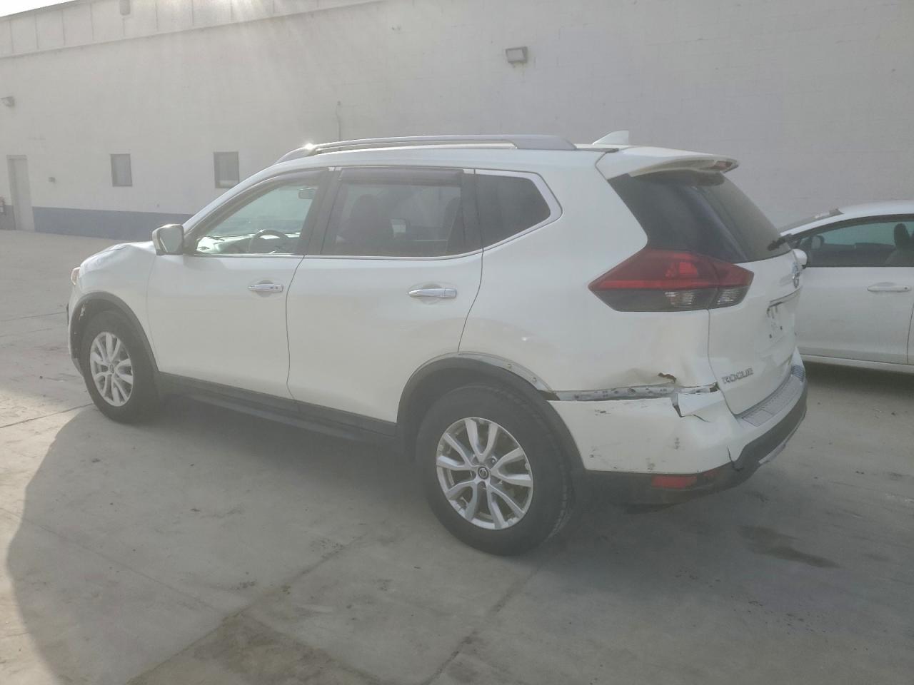 2018 NISSAN ROGUE S photo 2