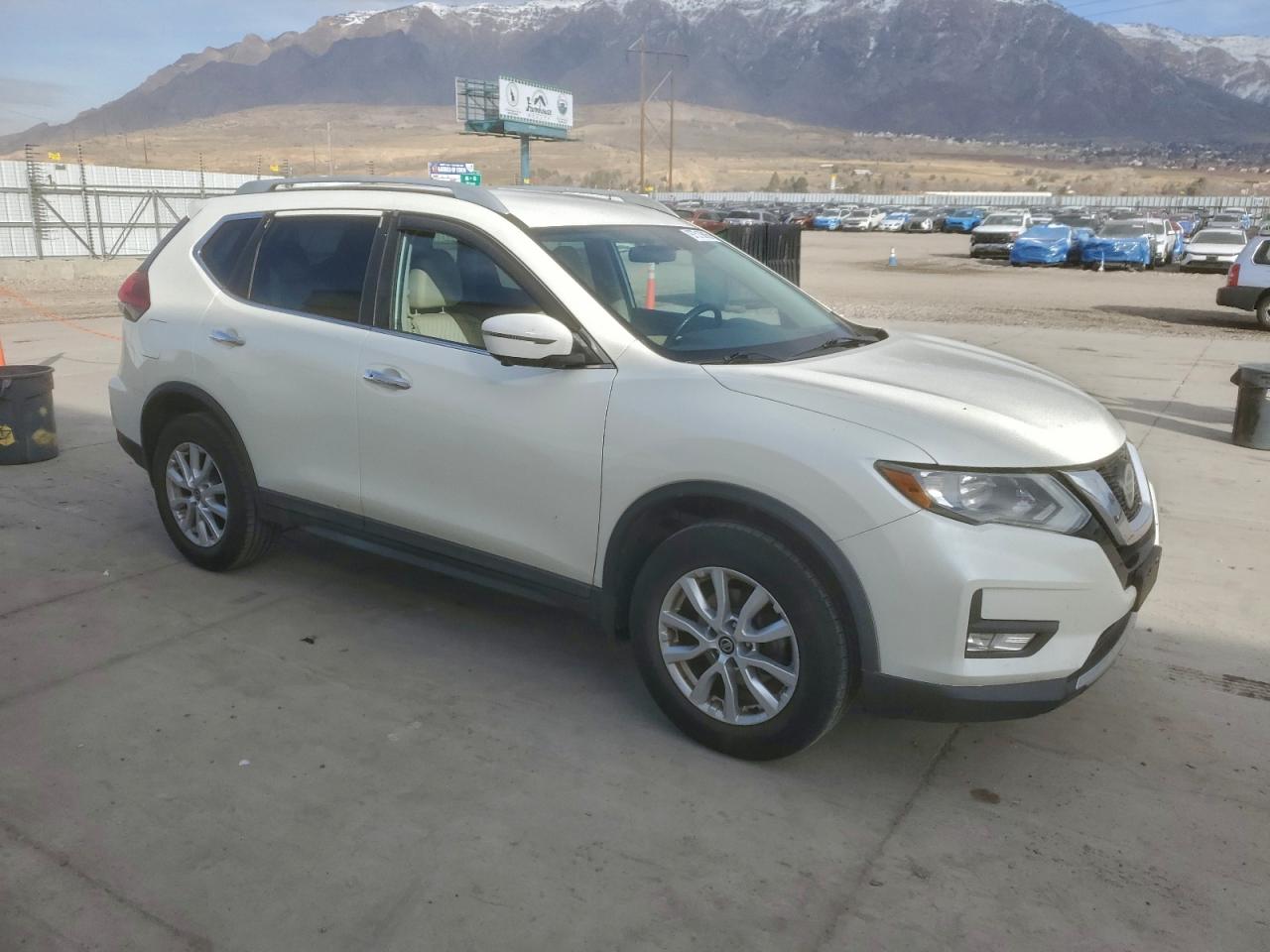 2018 NISSAN ROGUE S photo 4