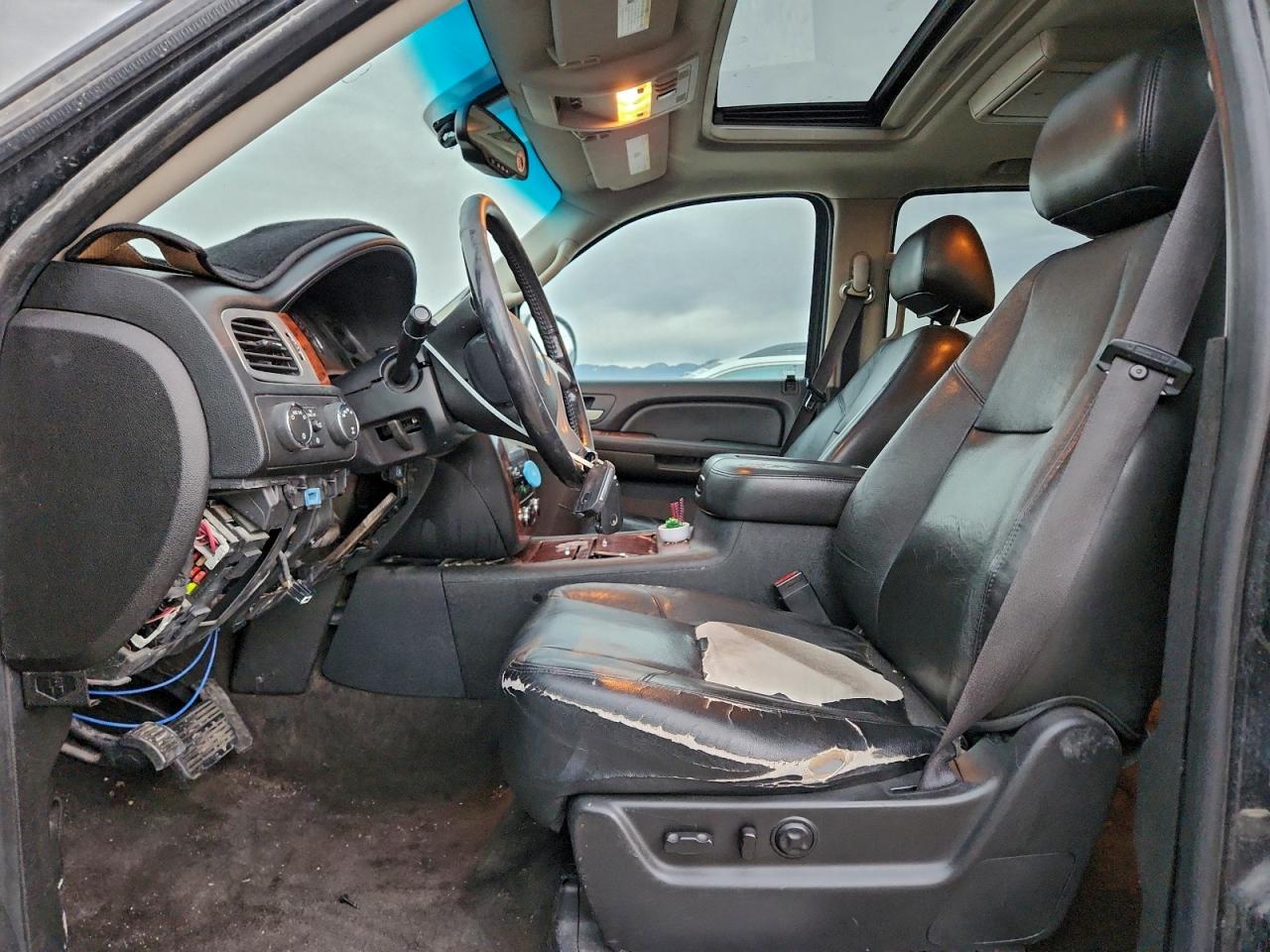 2012 CHEVROLET SUBURBAN K1500 LTZ photo 7