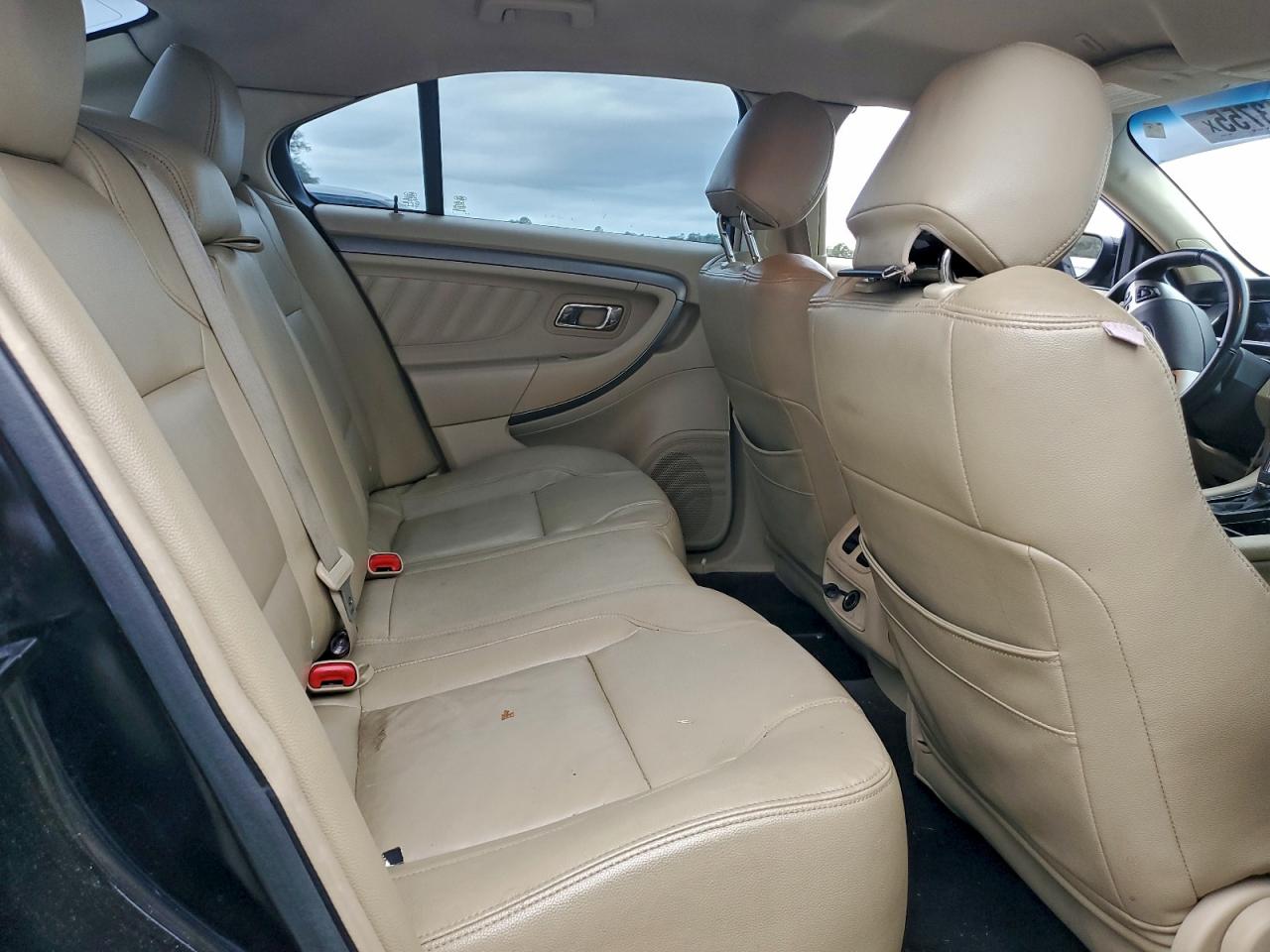 2016 FORD TAURUS SEL photo 10