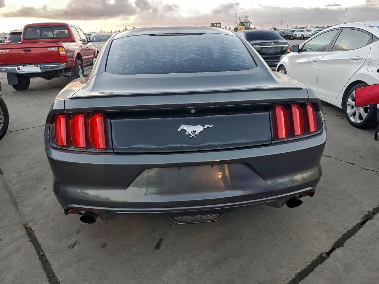 2015 FORD MUSTANG photo 6