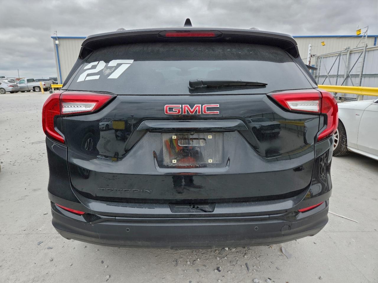 2024 GMC TERRAIN SLE photo 6