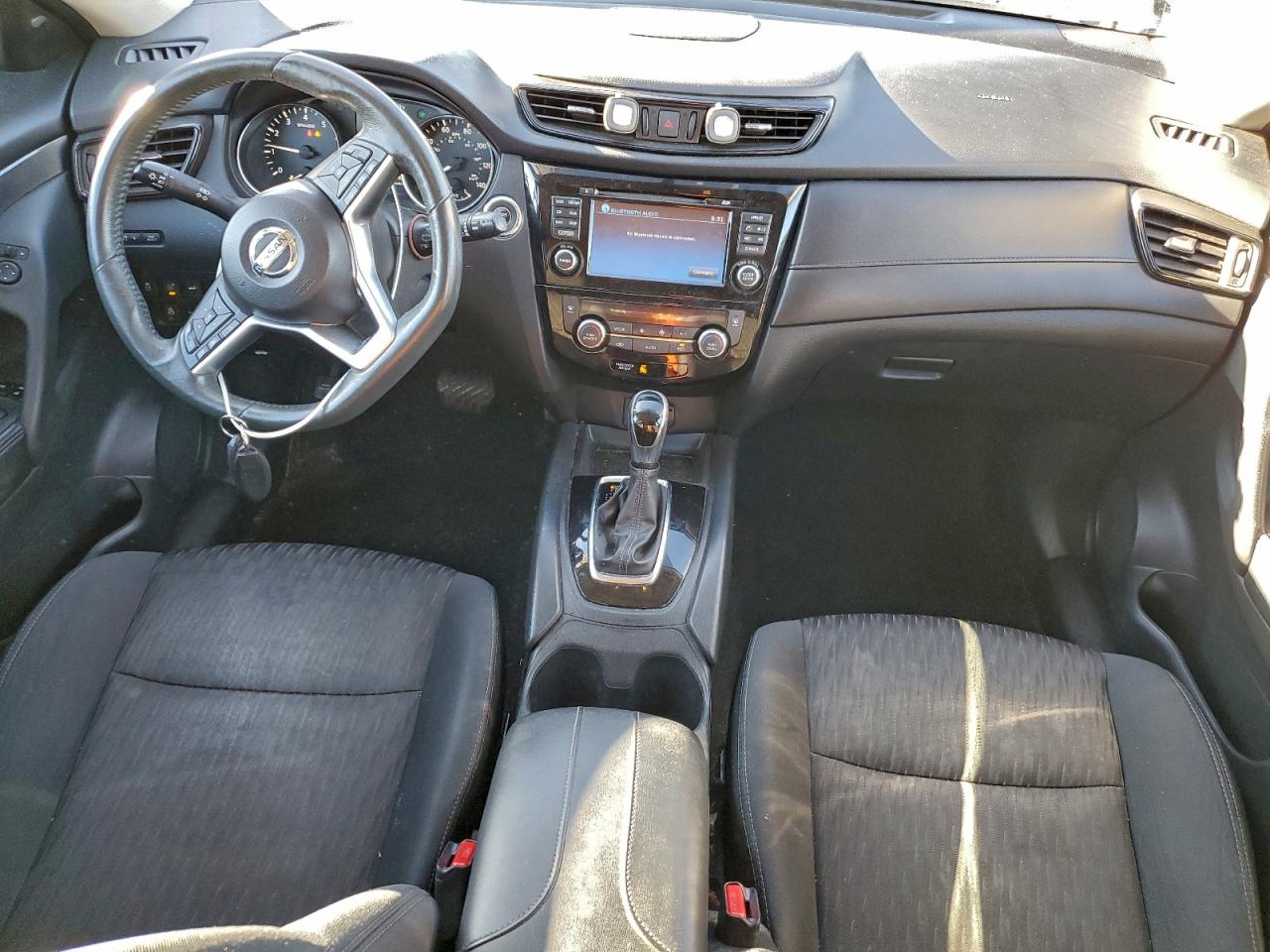 2017 NISSAN ROGUE SV photo 8