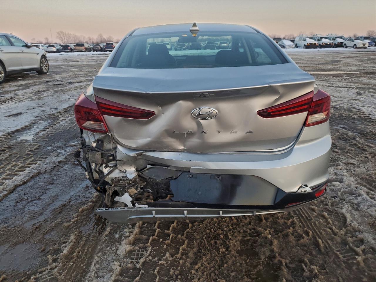 2020 HYUNDAI ELANTRA SEL photo 11