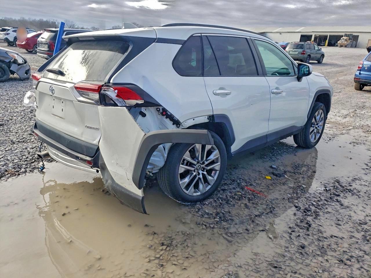 2021 TOYOTA RAV4 LIMITED photo 3