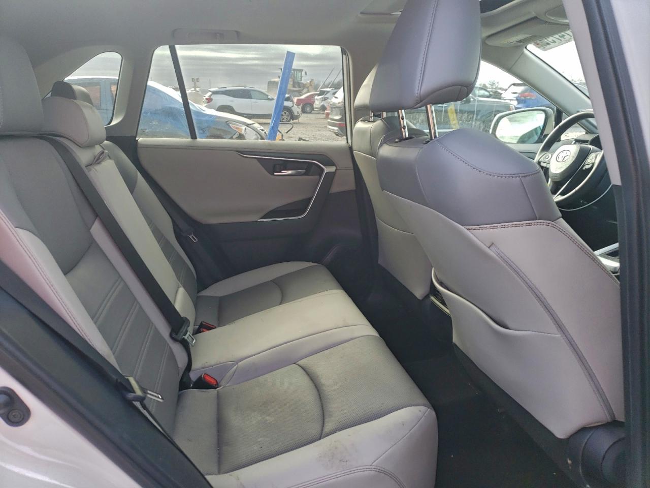 2021 TOYOTA RAV4 LIMITED photo 11