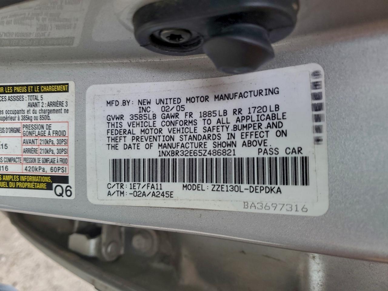 2005 TOYOTA COROLLA CE photo 12