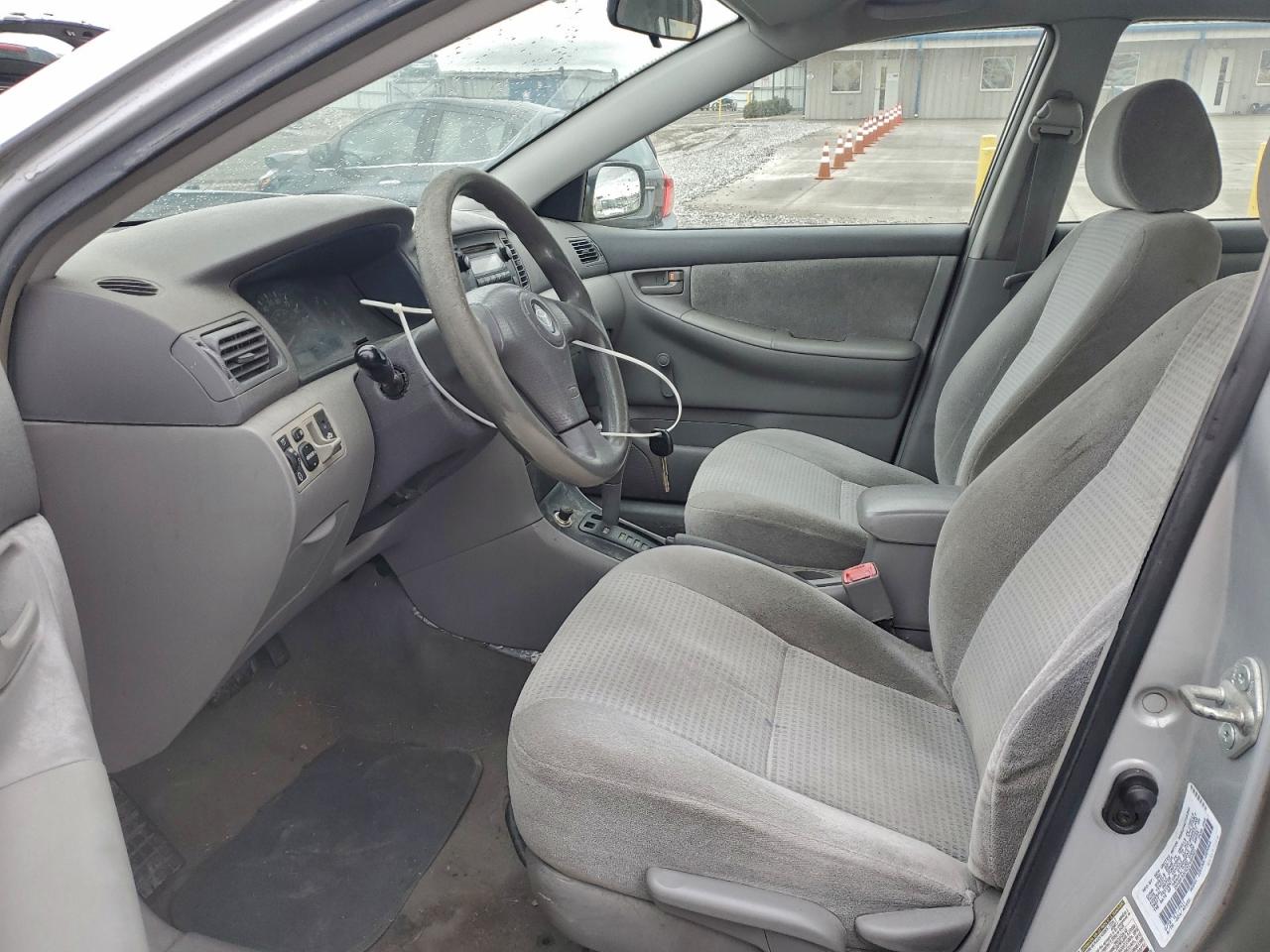 2005 TOYOTA COROLLA CE photo 7