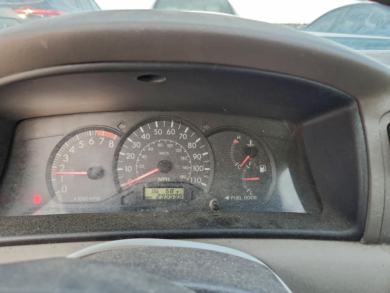 2005 TOYOTA COROLLA CE photo 9