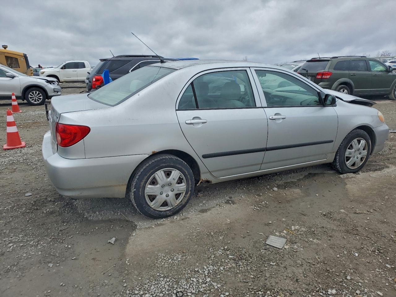 2005 TOYOTA COROLLA CE photo 3