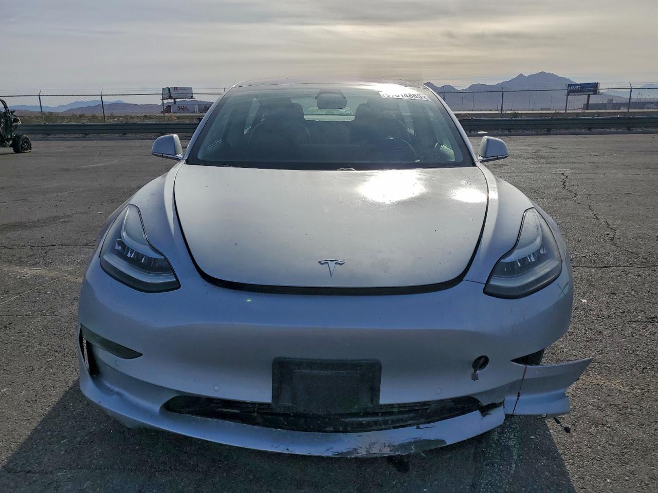 2018 TESLA MODEL 3 photo 5