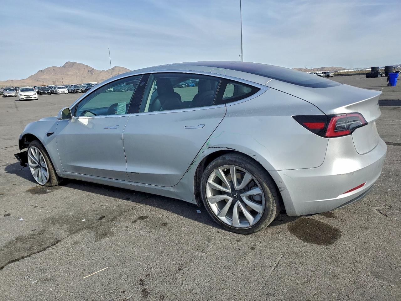 2018 TESLA MODEL 3 photo 2