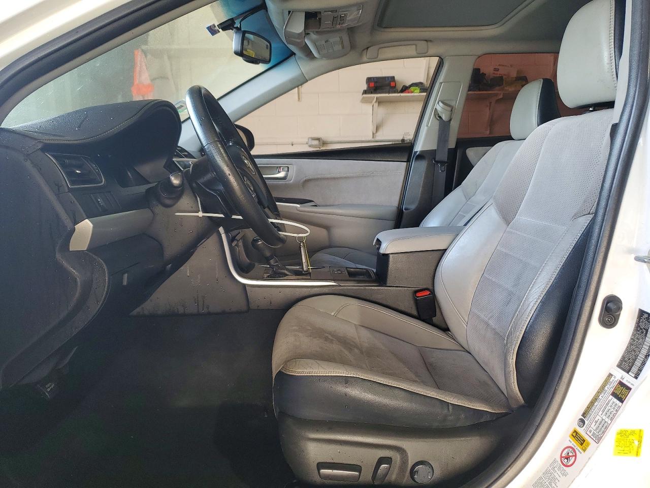 2016 TOYOTA CAMRY XSE photo 7