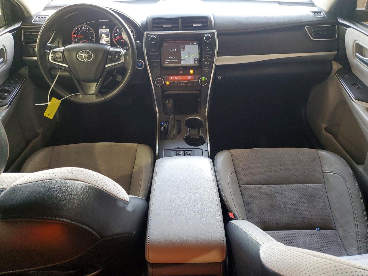 2016 TOYOTA CAMRY XSE photo 8