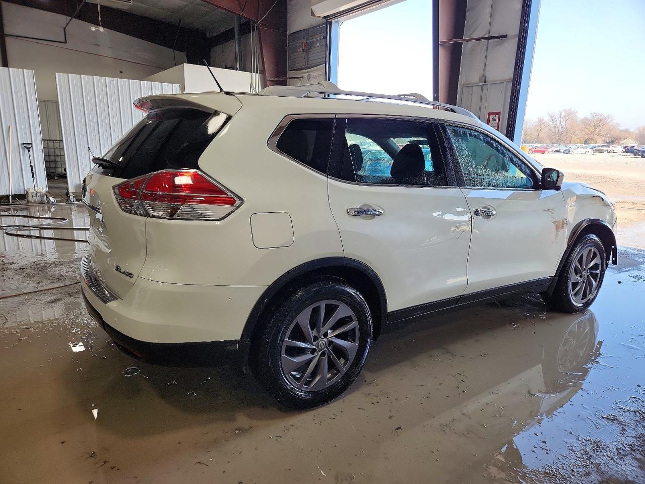 2016 NISSAN ROGUE SL photo 3