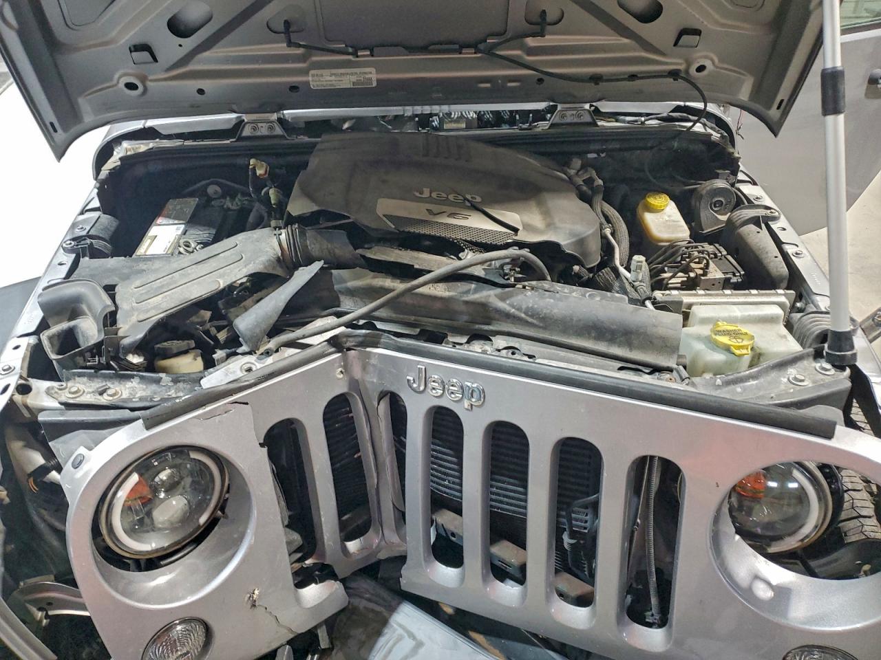 2018 JEEP WRANGLER UNLIMITED SPORT photo 12
