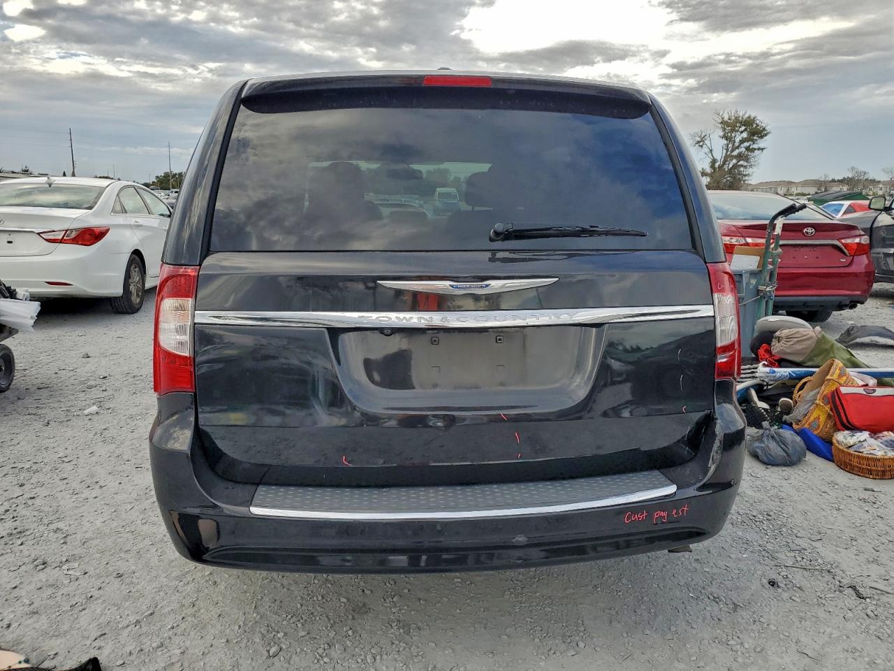 2015 CHRYSLER TOWN & COUNTRY TOURING photo 6