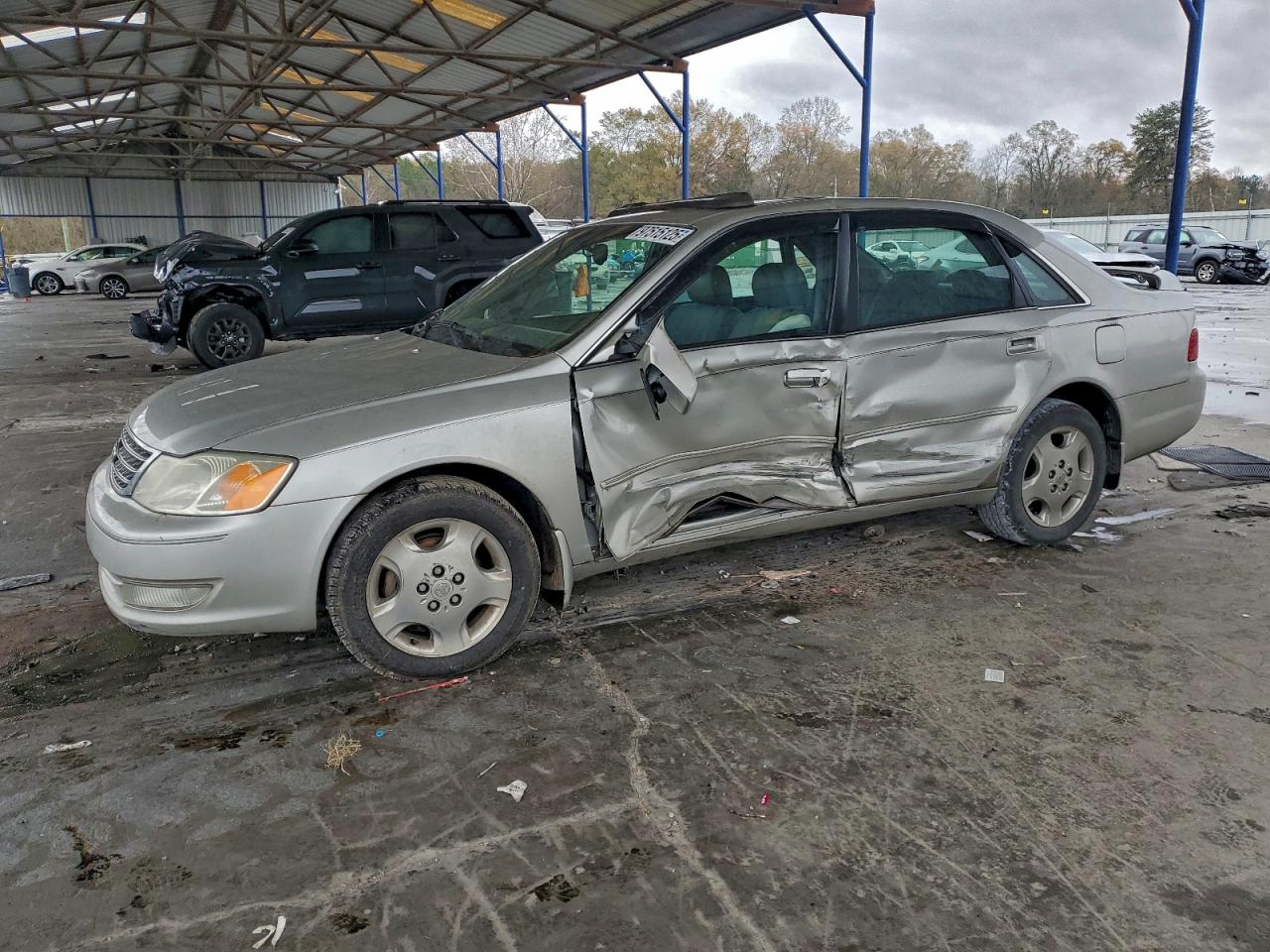 2004 TOYOTA AVALON