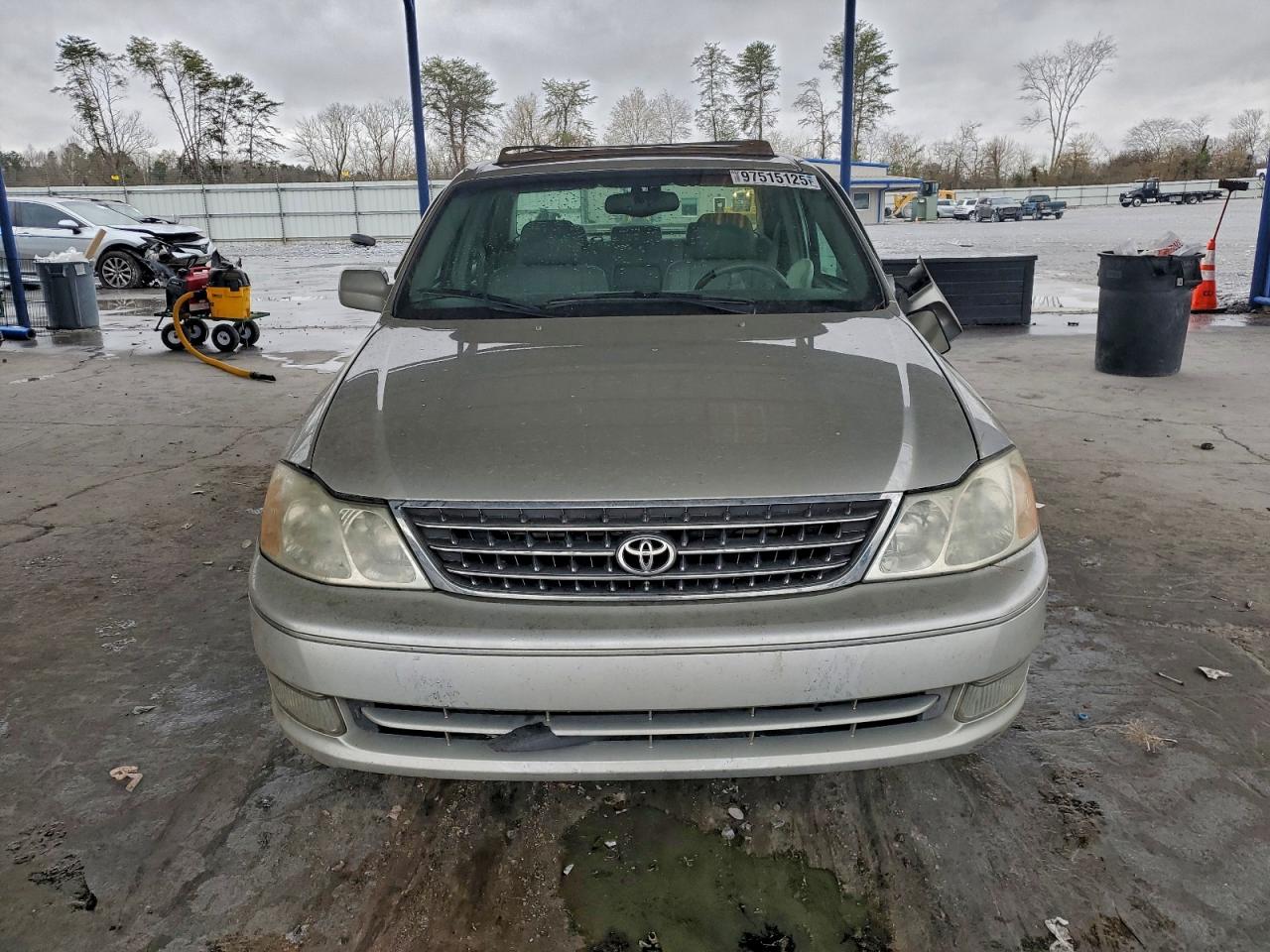 2004 TOYOTA AVALON XL photo 5